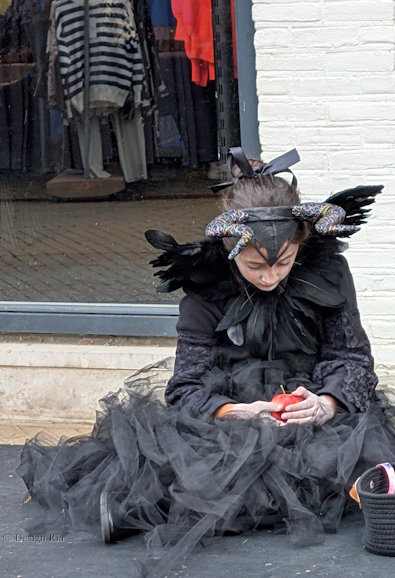 Living Statues (4).…