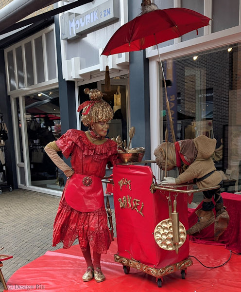 Living Statues (5).…